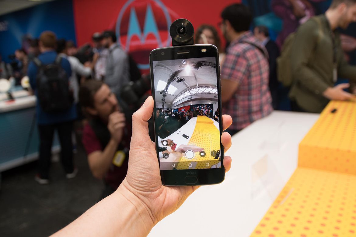 moto z2-force